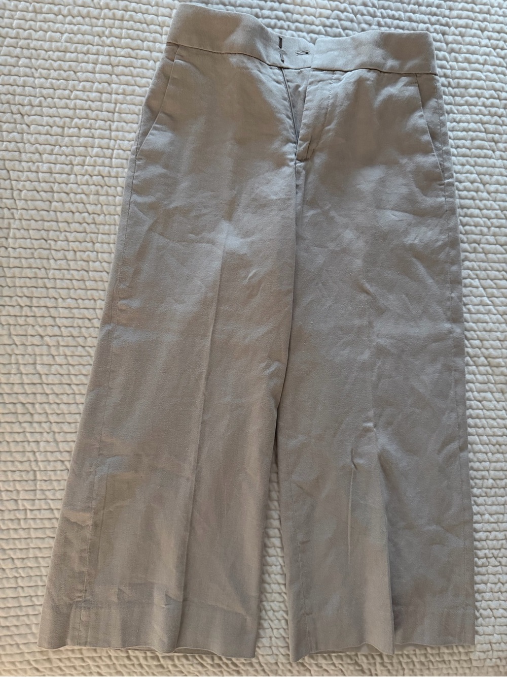 Banana Republic Women’s Wide-Leg Cropped Pants in Light Grayish/Khaki color